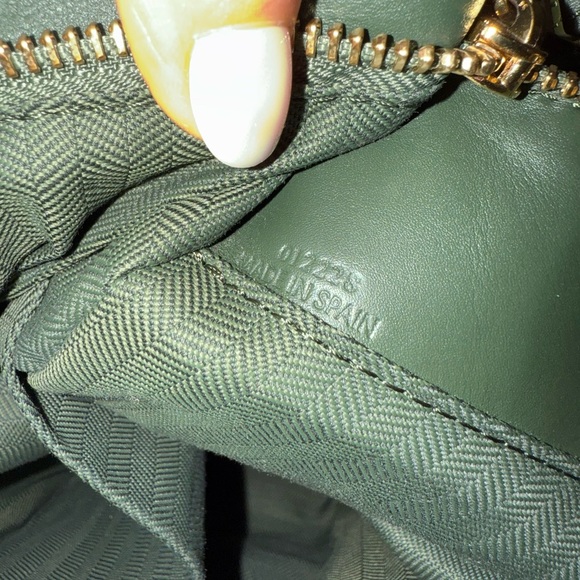 Loewe Puzzle Small Leather Top-Handle Bag - Picture 10 of 12